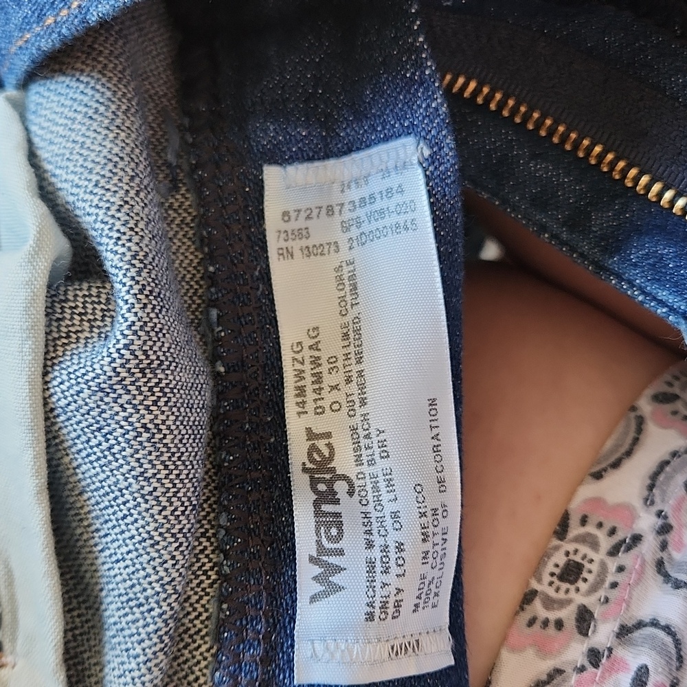 Jeans - Picture 3 of 3